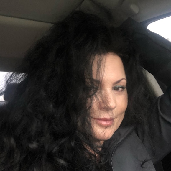 Meet your Posher, Posh - Picture 2 of 3